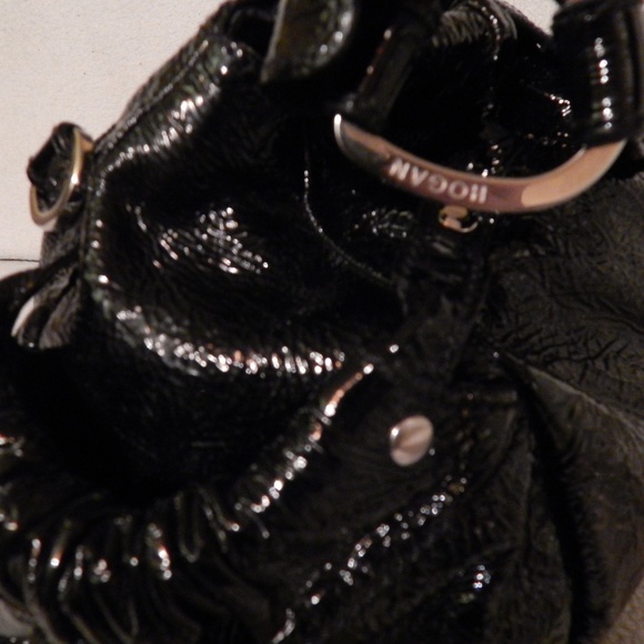 "HOGAN by Tods handbag. - Picture 2 of 6